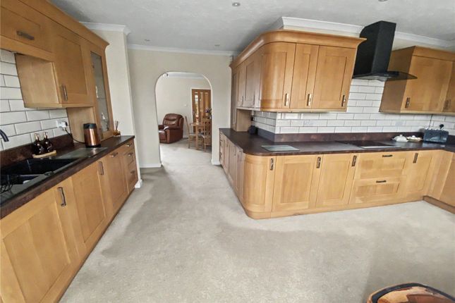 6, Tamars Drive, Cullompton photo 3