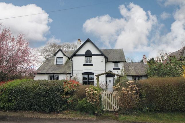 Cottage for sale in Shotwick Lane, Woodbank, Chester, Cheshire