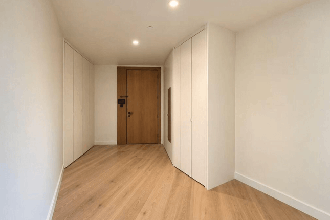 3Apartment 502 Television Centre, 101, Wood Lane, LONDON photo 4