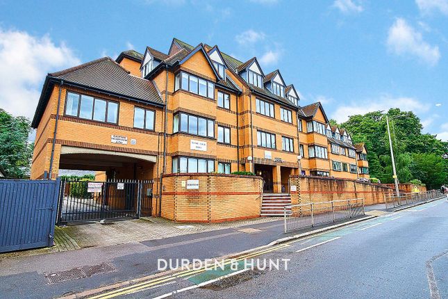 Thumbnail Property for sale in High Road, South Woodford