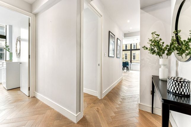 Flat for sale in Southampton Street, Covent Garden