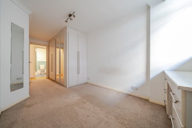 Flat 104, Baltic Quay, 1, Sweden Gate, London photo 4