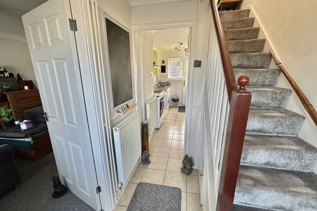 5, Tadcaster Avenue, Leicester photo 4