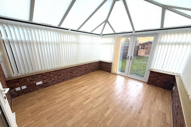 13, Farrier Close, Sale photo 5