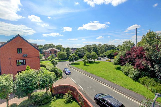 Flat for sale in Kingfisher Court, Woodfield Road, Droitwich, Worcestershire