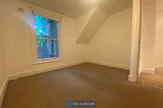 Flat to rent in Reighton Road, London