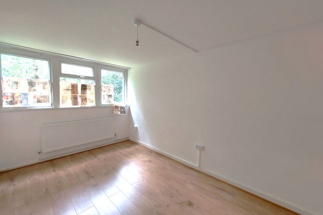 20 Silk House, Annesley Avenue, London photo 3