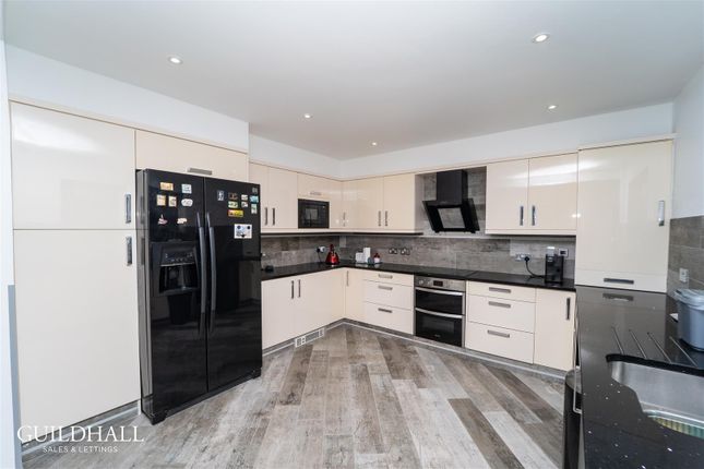 42, Hawthorn Crescent, Preston photo 2
