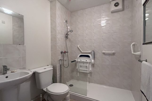 14 Dunster Court, Woodborough Road, Winscombe photo 3