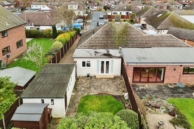 6, Dubarry Close, Benfleet photo 2