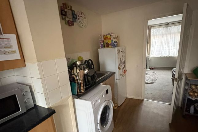 907, Green Lane, Dagenham photo 4