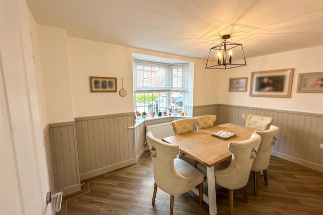 13, Leys Close, Corby photo 4