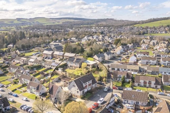 33, Hawthorn Bank, Duns photo 3