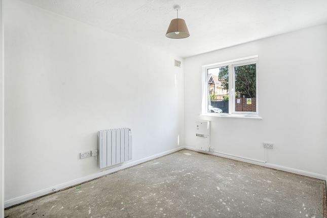 1 Ibbotson Court,, Poyle Road, Slough photo 4