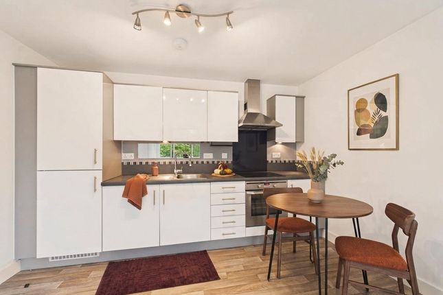 Apt 12, Sandling Park, Maidstone photo 3