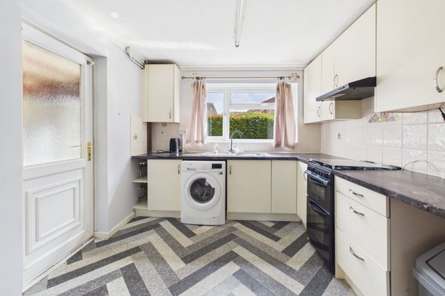 102, Lakeside Avenue, Lydney photo 3