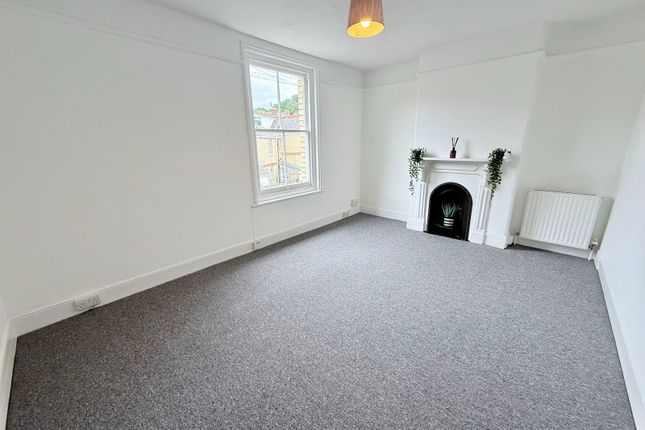 1,Flat 2, Chelston Road, Newton Abbot photo 4