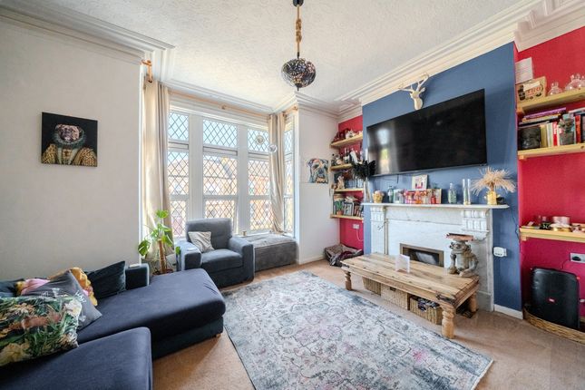 15, Queens Hill, Newport photo 3