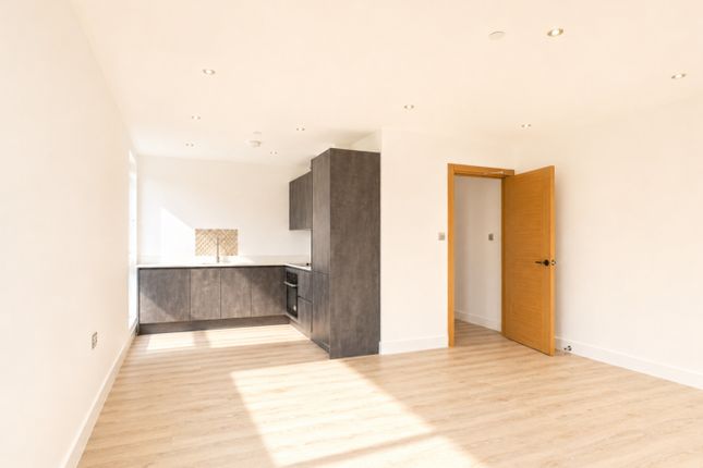 Flat 17, Tricorn House, Westward Road, Stroud photo 2