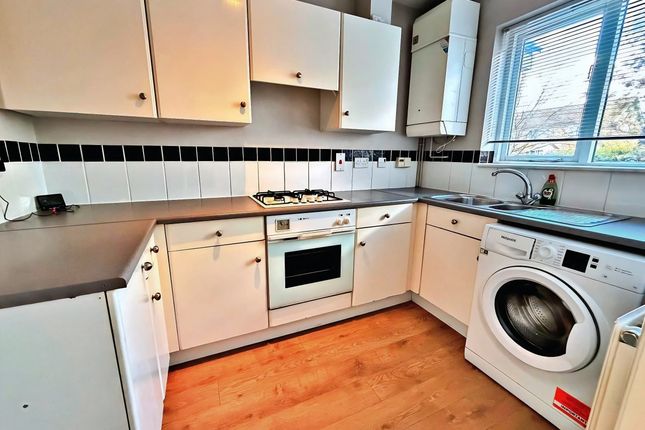 32, Pochard Way, BRAINTREE photo 3