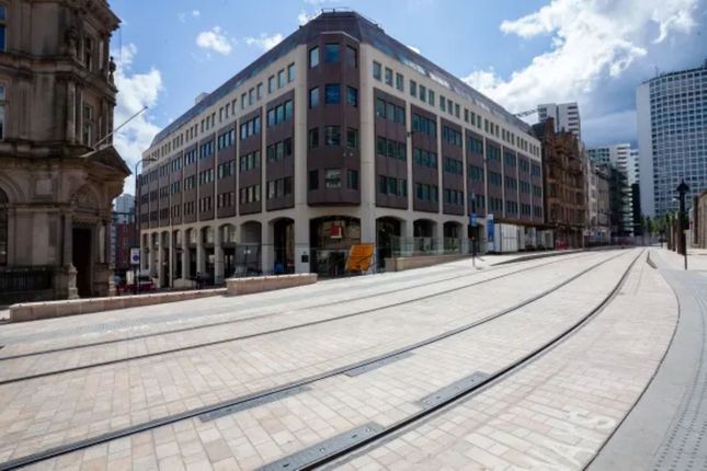 Office to let in Victoria Square, Birmingham