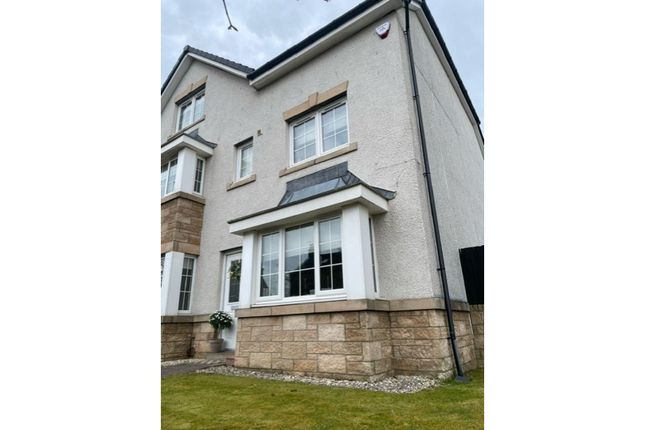 End terrace house for sale in Bank Street, Irvine