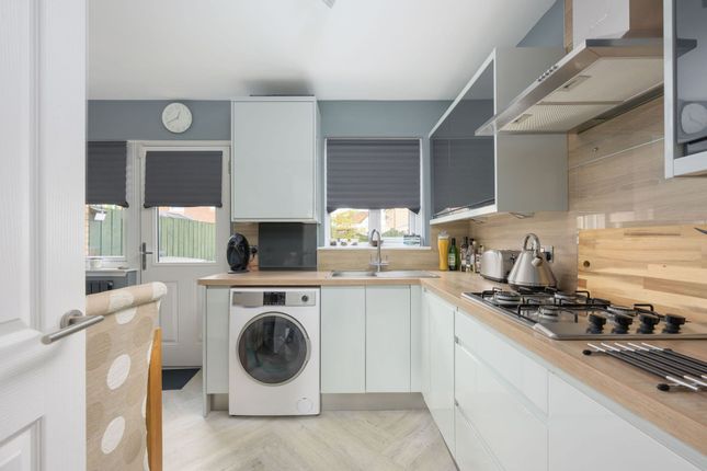30 Claymore Drive, Stirling photo 4