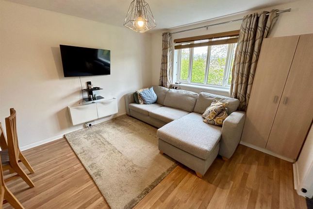 Flat for sale in Peregrin Road, Waltham Abbey