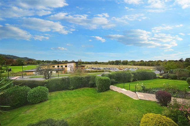 Flat for sale in Station Road, Broadway, Worcestershire