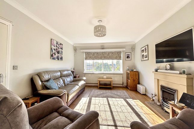 6, Hornbeam Avenue, Bexhill-on-Sea photo 3