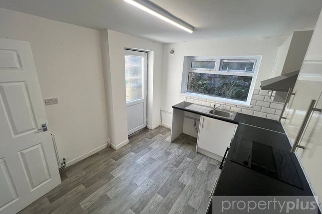 16, Hendrefadog, Rhondda Cynon Taff photo 3