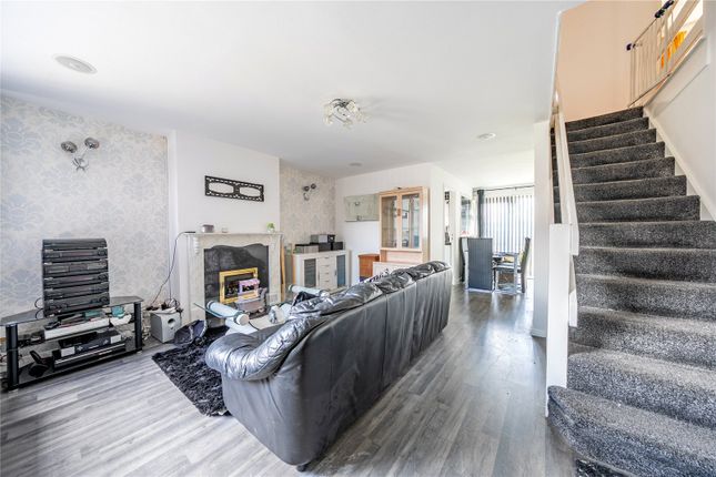 23, Birkdale Rise, Leeds photo 3