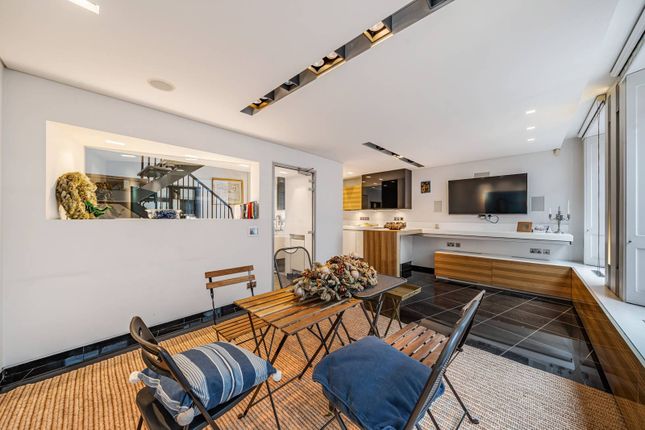 Property to rent in Catherine Wheel Yard, St James's, London