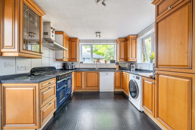 10, Bricknell Avenue, Tewkesbury photo 4