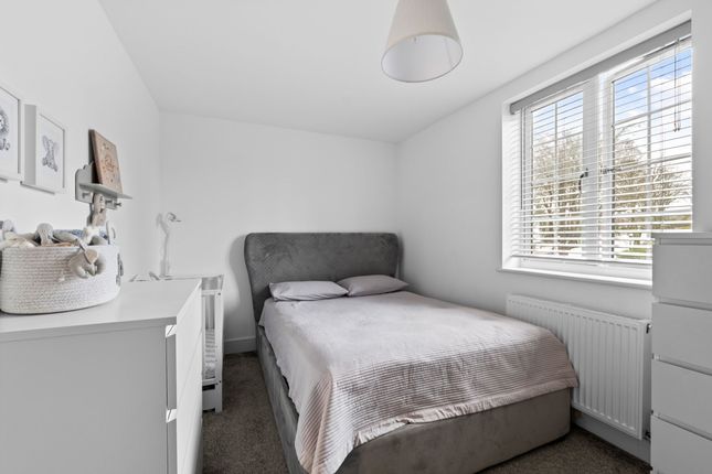 Flat 5, Redstone Apts, South Croydon photo 4