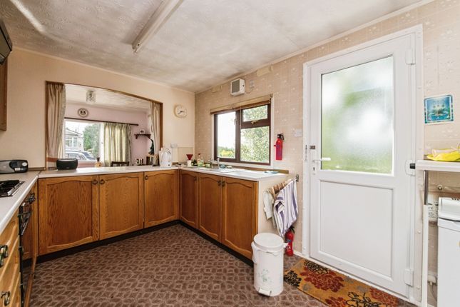 40, The Orchard, Honiton photo 3