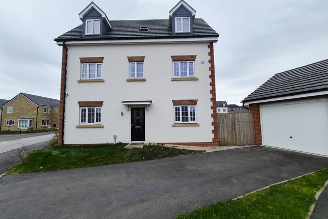 4-bed house on 17, Blackburn, £1,600/mo
