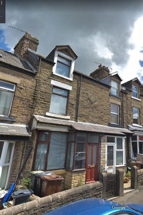 Terraced house to rent in Bennett Street, Buxton