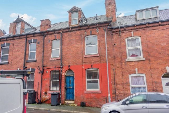 Terraced house for sale in Woodview Mount, Leeds