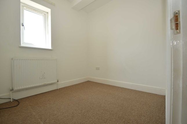 Richmond House Service Road, Crockford Park Road, Addlestone photo 4