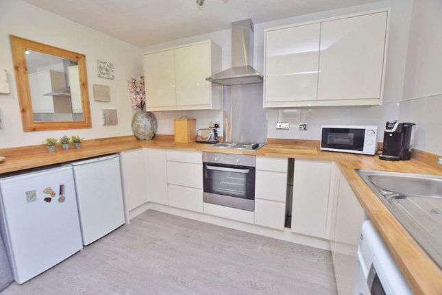 Flat to rent in Chiltern Close, Downswood, Maidstone