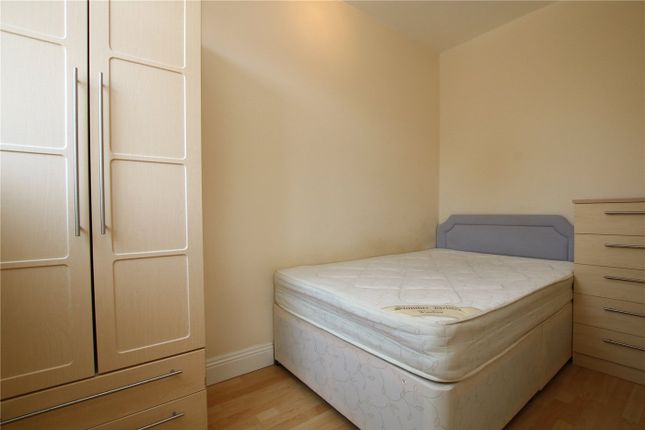 Flat 4, 55, Alexandra Road, Berkshire photo 4