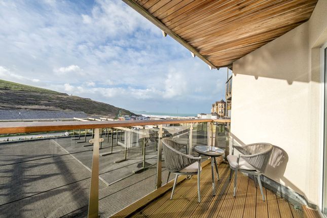 Apartment 4, Waves,, Watergate Bay, Cornwall photo 2