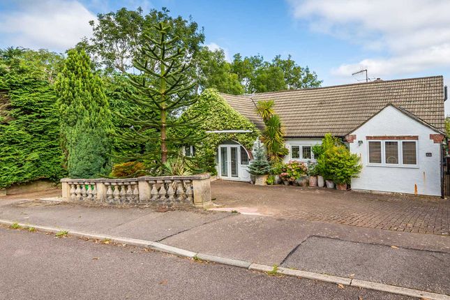 4 bed detached bungalow for sale in Catsey Woods, Bushey WD23