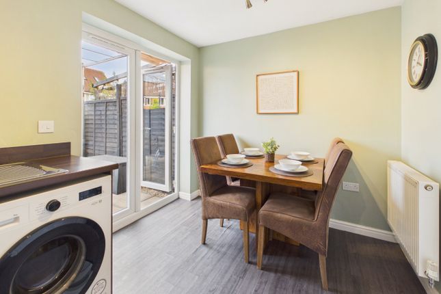 68 Hyde Park Road, Kingswood, East Riding Of Yorkshire photo 4