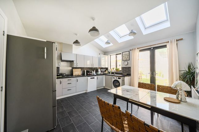 6, Tullick Way, Coulsdon photo 4