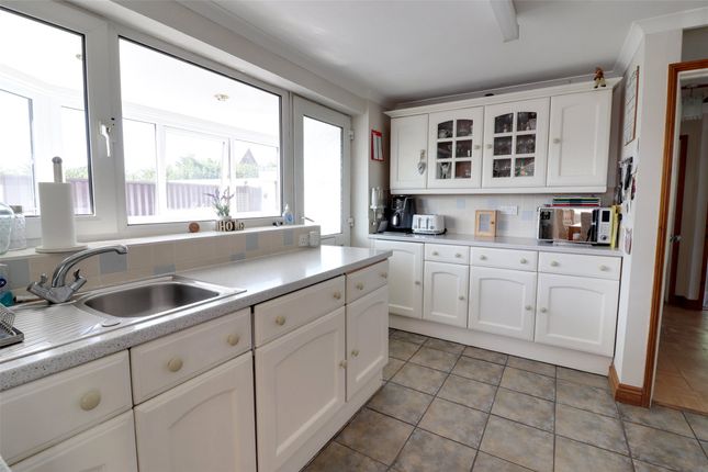 6 Green Acre, Trebullett Launceston Cornwall, Launceston photo 2
