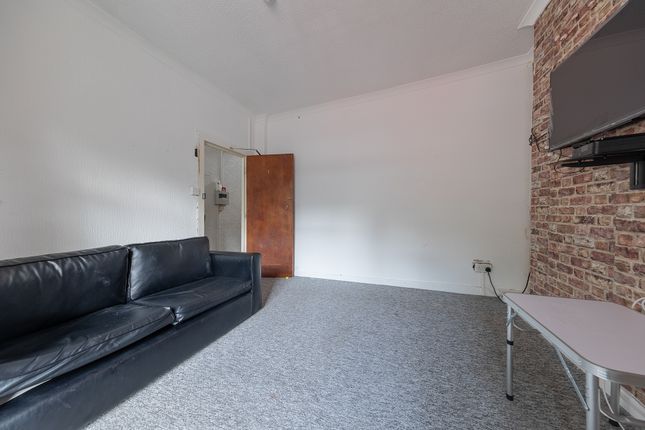 68, Broadway, Pontypridd photo 3