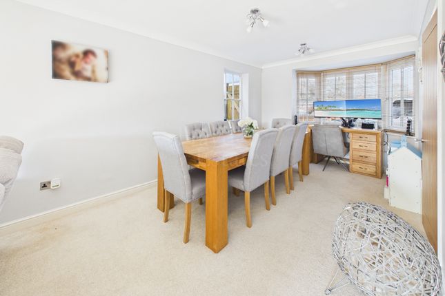 104 Longboat Lane, Stourport-on-Severn photo 3