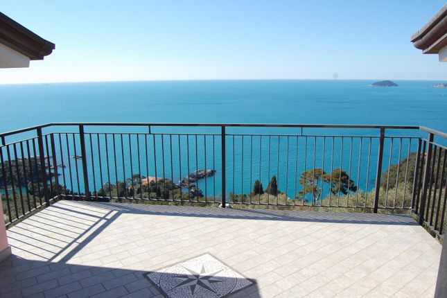 Villa for sale in Lerici, La Spezia, Liguria, Italy